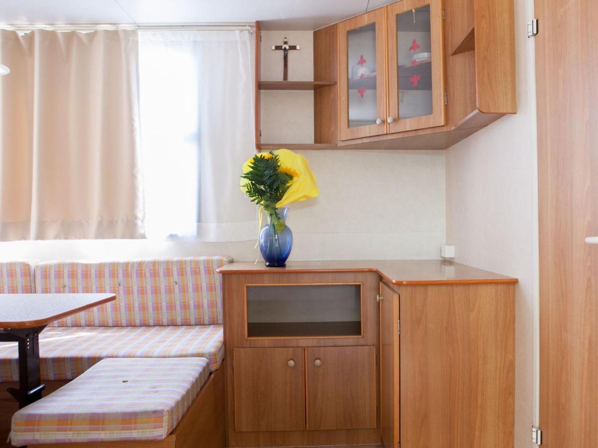 Mobile Home In Cavallino-Treporti With Terrace المظهر الخارجي الصورة